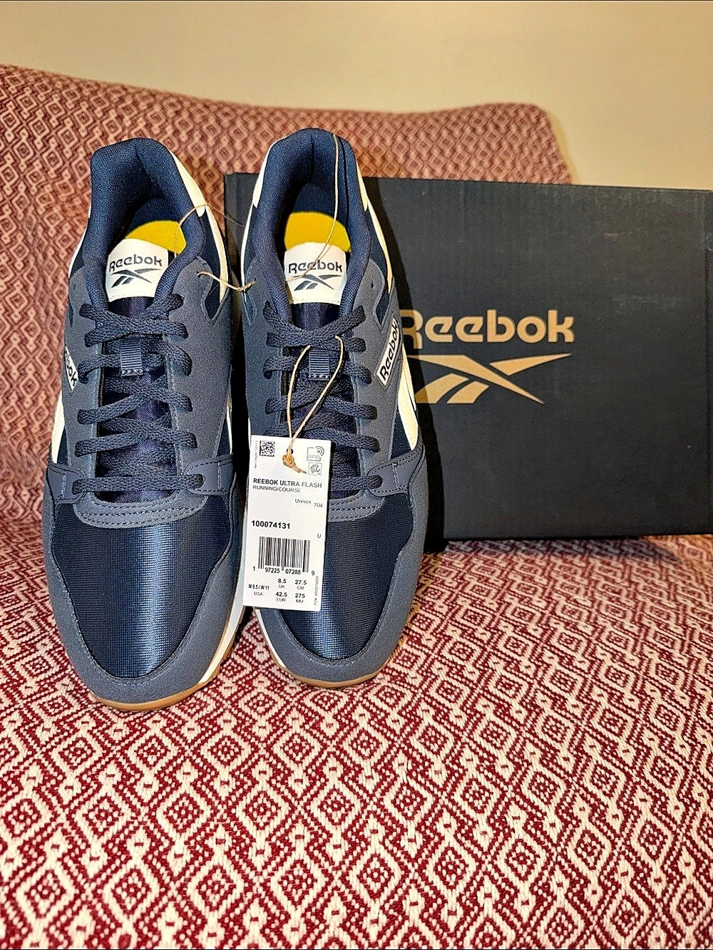 Reebok Classic Leather Sneakers Blue & White US men 9.5 or women 11 NWT
